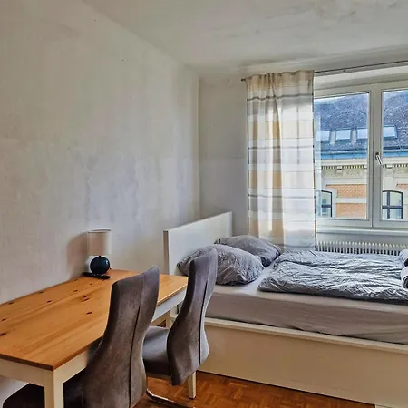 Проживание в семье Center Vienna Grossing (Liezen)